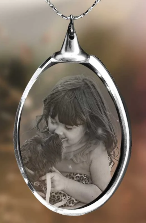 2D PHOTO CRYSTAL NECKLACE-OVAL